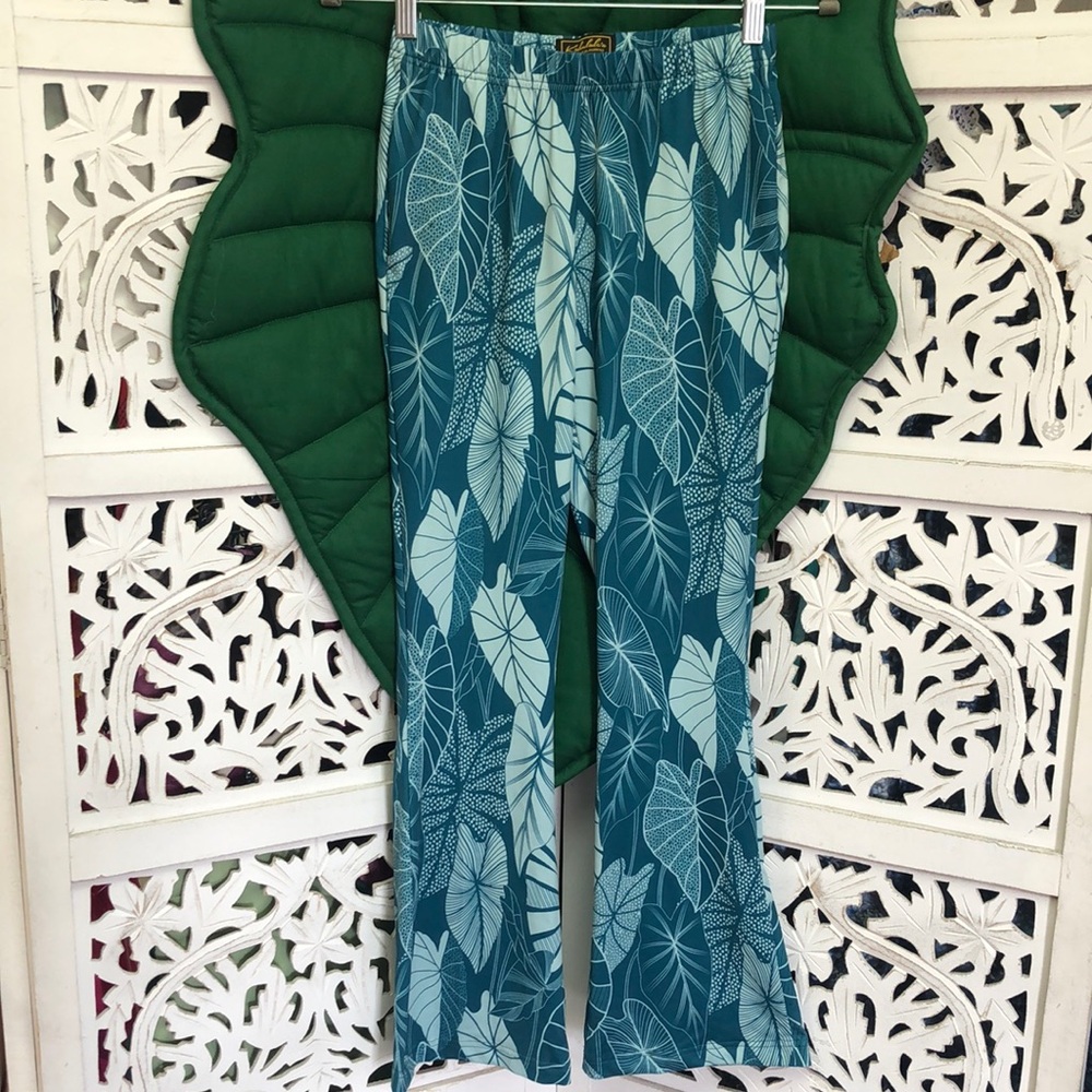 NWOT Kahulale’a kalo print teal color pants. Size S. Pockets. Flare bottoms.